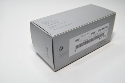 B38 1:43 MINICHAMPS VW VOLKSWAGEN GOLF V R32 MET. GREY DEALER MIB - Imagen 16 de 18