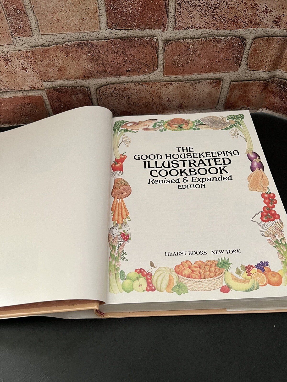 The Good Housekeeping Illustrated Cookbook Elizabeth WolfCohen Vintage