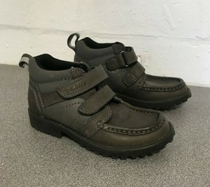 clarks boys boots uk