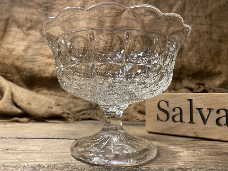 Vintage Pressed Glass Sweet Dessert Dish Pedestal Bonbon Bowl Honeycomb Pattern - Image 2 of 4