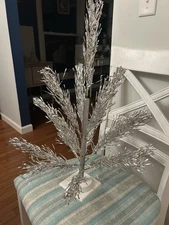 Pom Aluminum Christmas Tree 2 Ft Tall Curl-Y-Cue, Keystone Corp Beautiful!!