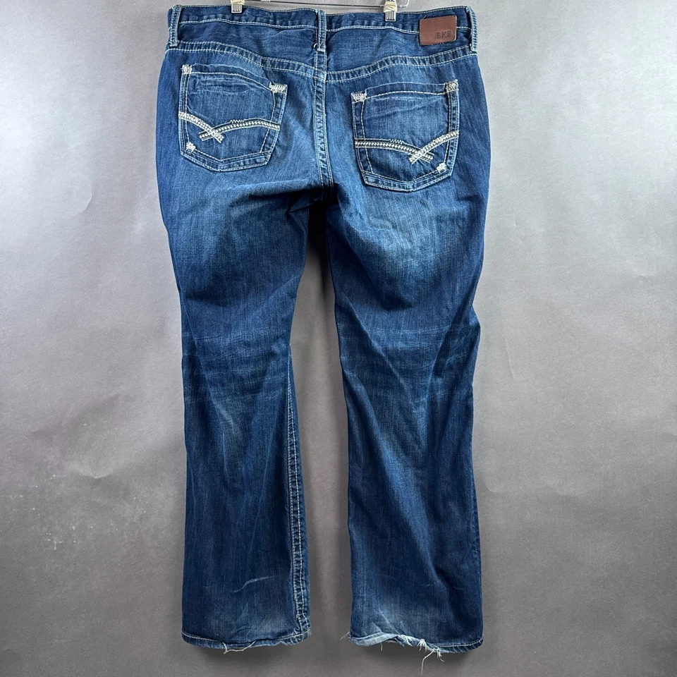 Pantalones de mezclilla BKE para hombre 40x30 azul Derek hebilla oscuros desgastados lavados (Tag38S) Foto 3 de 4