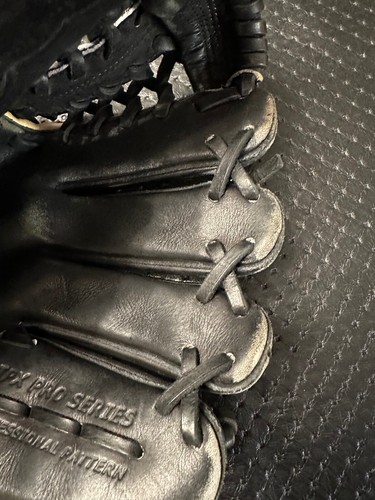 Yunel Escobar Spiel gebraucht TPX Pro Baseballhandschuh - Bild 8 von 8