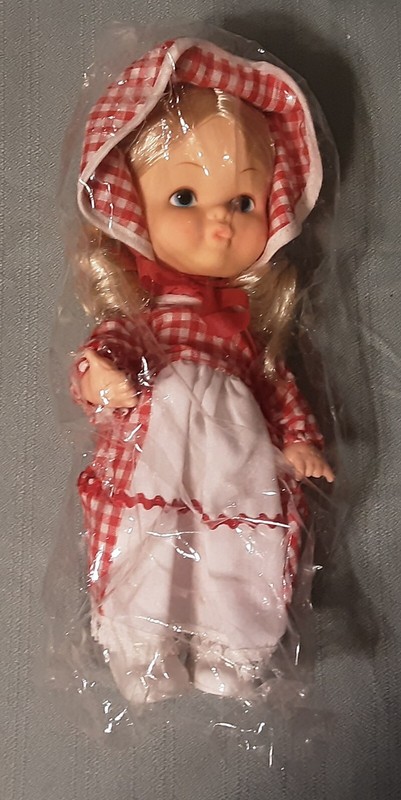 Vintage 8" Little Small red white checked dress clothes blonde Doll