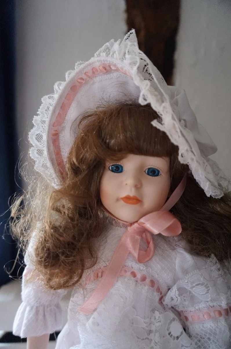 Brunette Porcelain 16