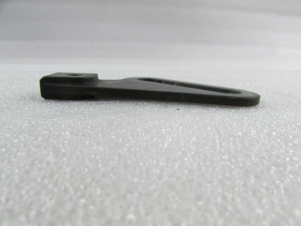 Lamborghini Aventador, guía de actuador de soporte de ala de murciélago, usado, P/N 470903125B Foto 3 de 4