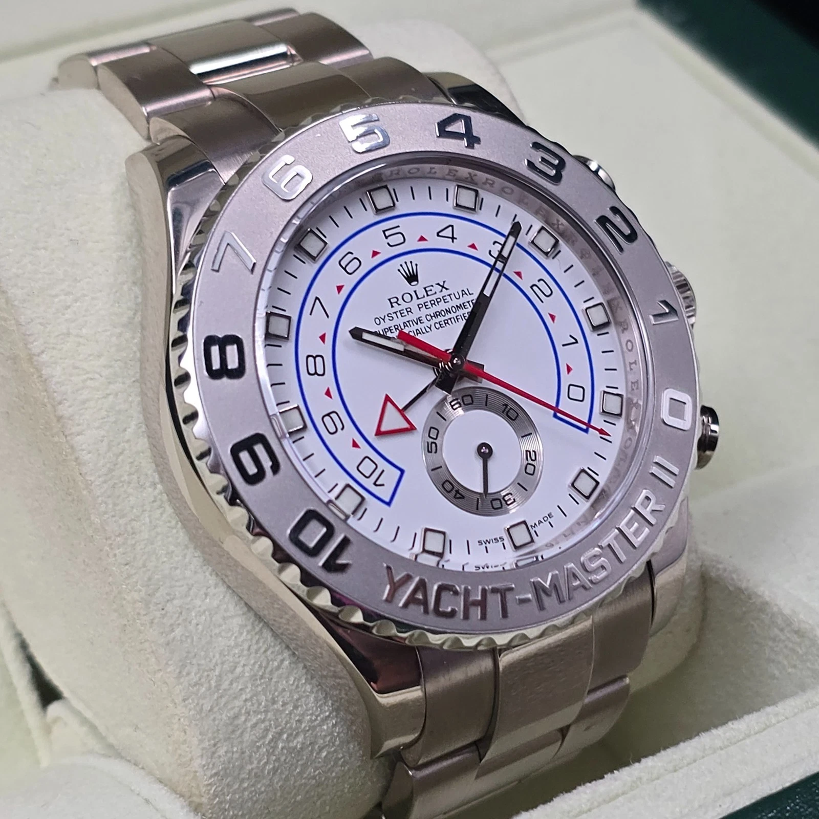 Rolex Yachtmaster II in White Gold and platinum, 44mm with box and warranty card