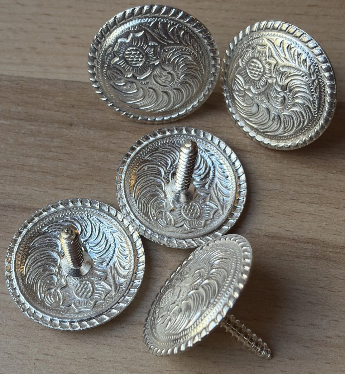 Paire De Conchos Argent Vintage – Boucles Gravées Western – 1,5 Pouces – Occasion
