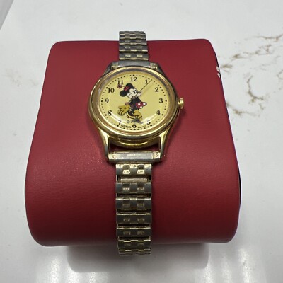 Vintage Lorus Goldtone Minnie Mouse Watch Vintage Minnie Mouse Shaped Gold-tone Watch | Lorus V501  main image 2