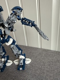 LEGO BIONICLE Krekka 8623 - 100% Complete With Disk