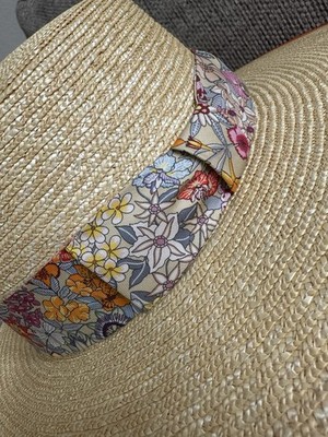 size 58 New in box HERMÈS Naturel / Beige Straw Eglantine Bloom Hat w/ Receipt size 58 New in box HERMÈS Naturel / Beige Straw Eglantine  main image 2