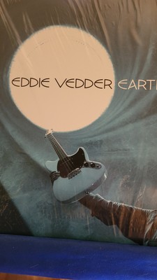 Eddie Veddee- Earthling