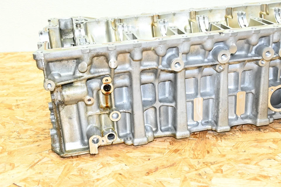 BMW F23 1 3 5 6 7 Series M235i N55 Motor Cilindro Superior Bloque Desnudo OEM Foto 3 de 4