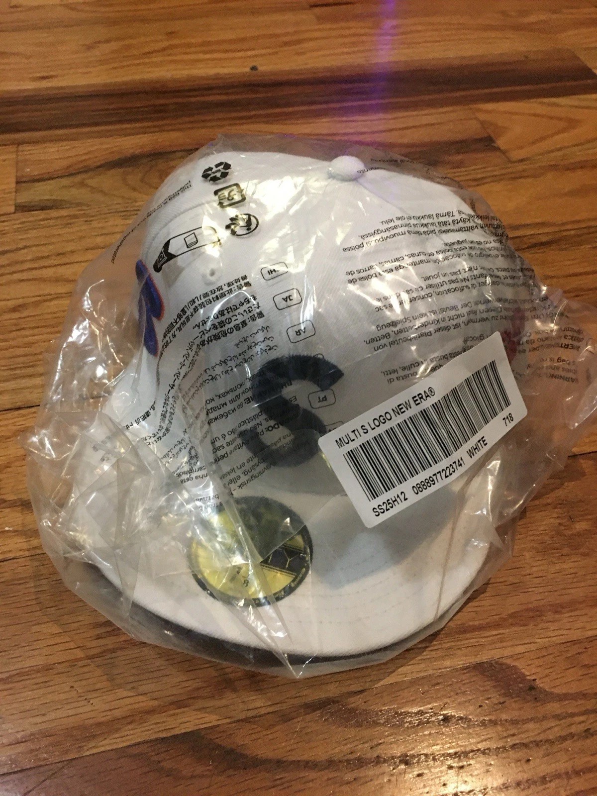 Chapeau Supreme Multi S Logo New Era Blanc (SS25) NEUF Taille 7 1/8 Prêt à Expédier
