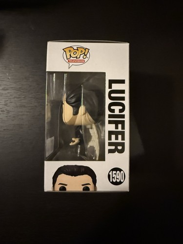 Funko Lucifer Pop! Lucifer with Angel Wings (Exclusive) #1590 - Picture 4 of 6