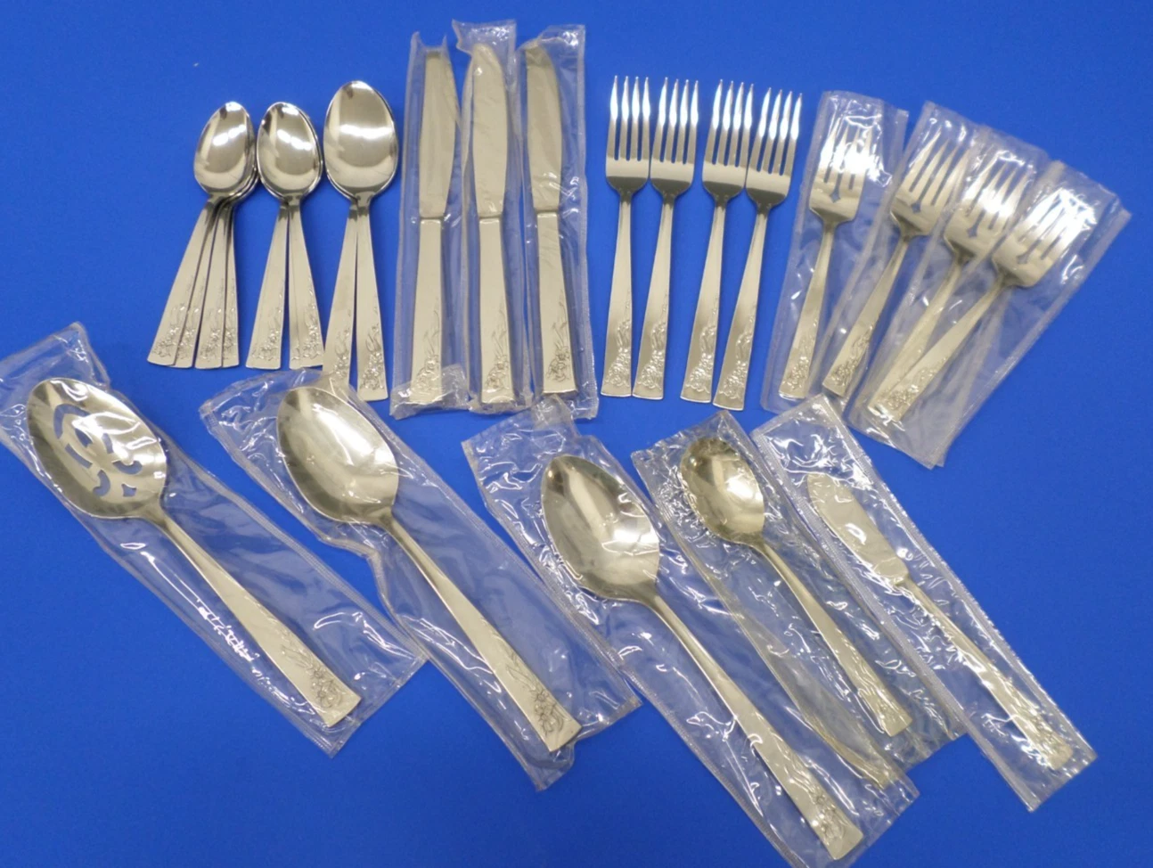 26 pcs Oneida Stanhome Stainless COBBLESTONE Glossy Floral Flatware Lot - GREAT!