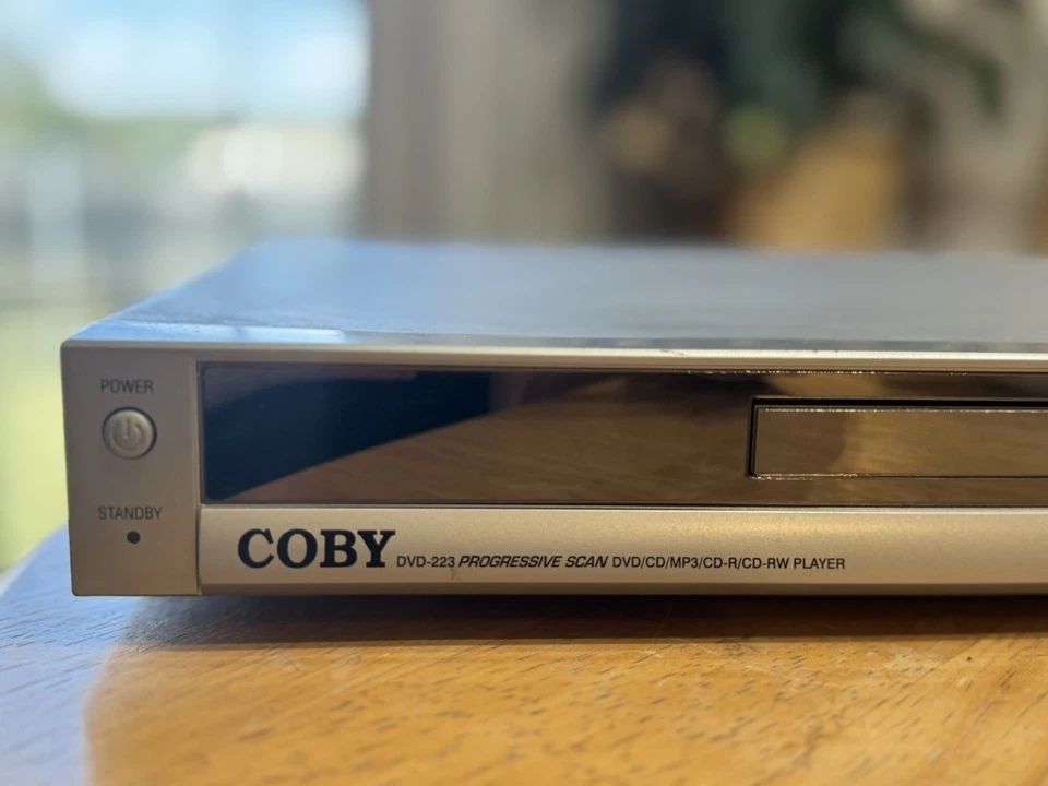 Coby DVD-223Progressive Scan DVD/CD/MP3/CDR/CD-RW Player Good ConditionNo Remote - Image 4 of 4