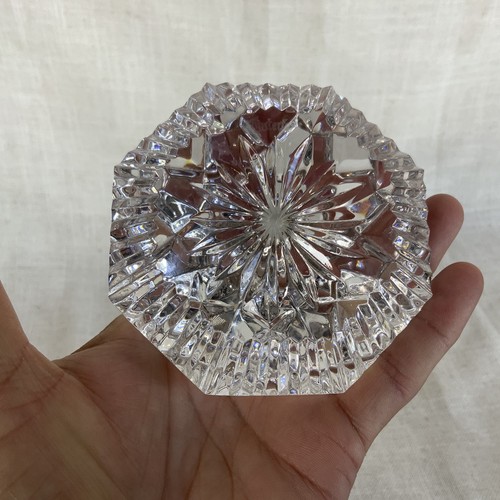 Waterford Crystal Lismore Faceted Diamond Shaped Paperweight Crafted in Ireland - Picture 5 of 7