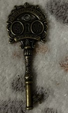 Scatola 2 chiavi in metallo. Neil Patrick Harris gioco solo chiave