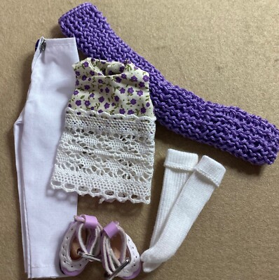 Blythe/Icy Puppenoutfit komplett mit allem abgebildet mit Schuhen - keine Puppe