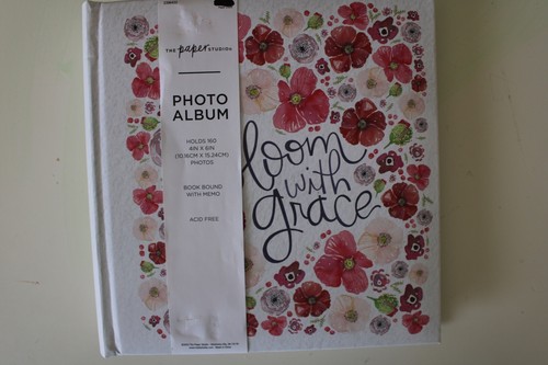 The Paper Studio Bloom With Grace Book Bound w/Memo Photo Album 4"x6" Holds 160 - Photo 7 sur 20
