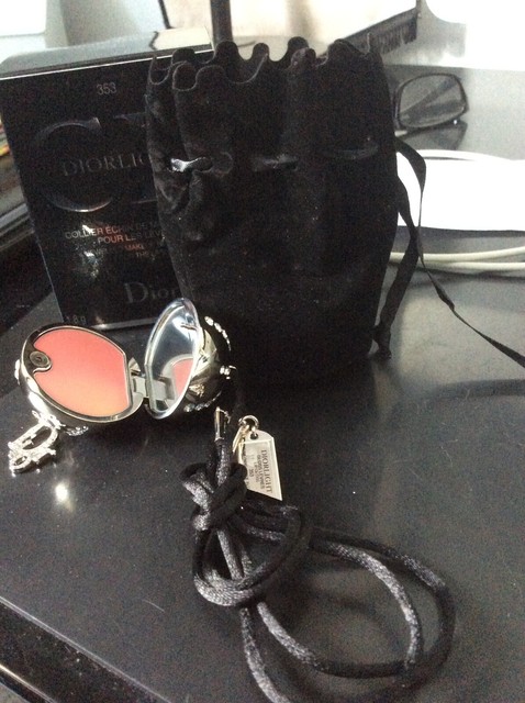 100 Authentic RARE Dior Lipstick Necklace | Compra online en eBay