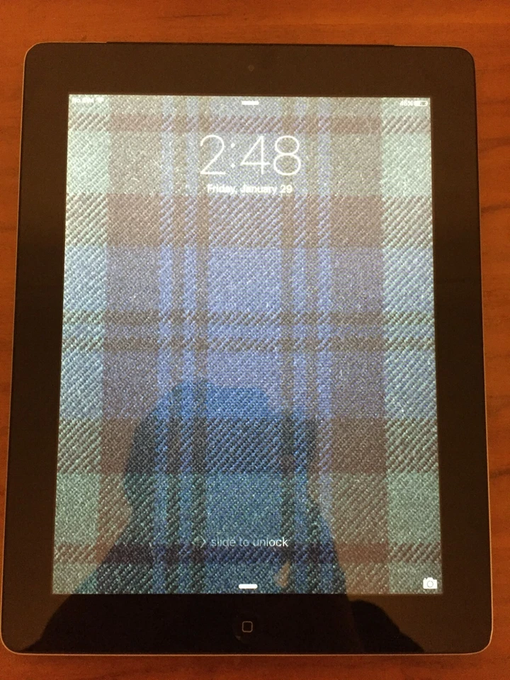 Apple iPad 2 Wi-Fi + 3G Cellular 16GB  Black A1396 and Blue Smart Cover + Pouch - Image 3 of 4