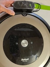 iRobot Roomba E6 Vacuum Robot AeroForce Cleaning Sytem PARTS Not WORKING