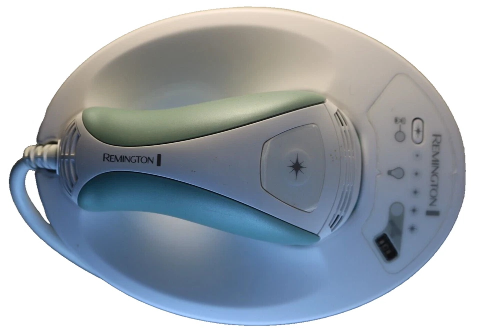 Sistema de depilación IPL para rostro y cuerpo en casa REMINGTON IPL6500 iLight Ultra bonito Foto 2 de 4
