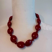 Retro Deep Red Vintage Plastic Oval  Round Collar Length Chunky Necklace