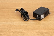 UMEC UP0181B-05PA AC Adapter Switching Power Supply 5V