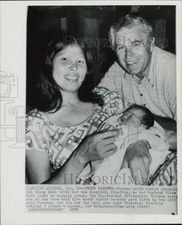 1975 Press Photo Runner Chi Cheng, Vince & Kin-Ming Reel, Los Angeles