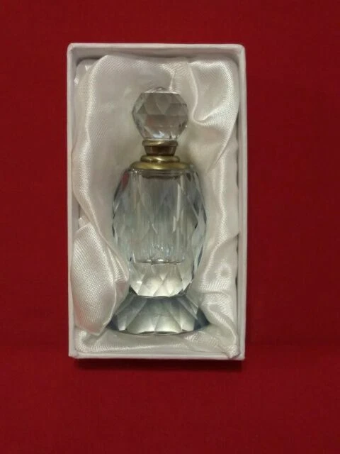 Perfumes Oleg Cassini