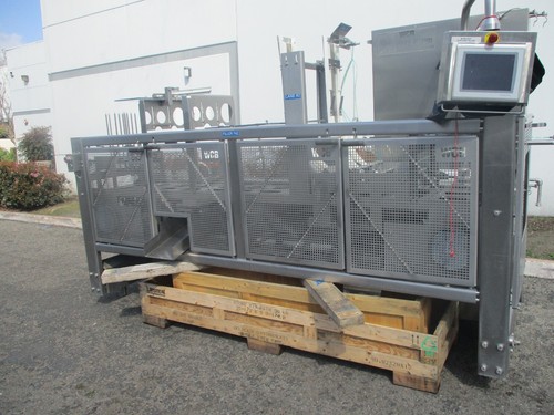 WCB STAINLESS ICE CREAM FILLING MACHINE / SCROUND ICE CREAM CONTAINER FILLER