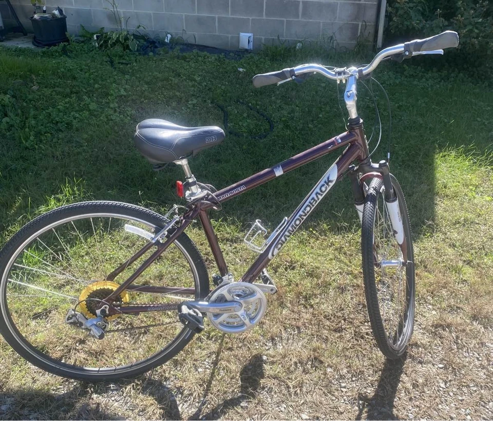 Bicicleta híbrida Diamondback Maravista 26" púrpura/borgoña Foto 2 de 4