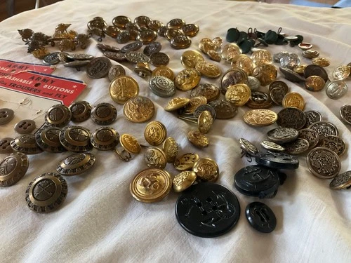 140+ Original WW2- 1970 Royal British $ American Army, Navy, Military buttons