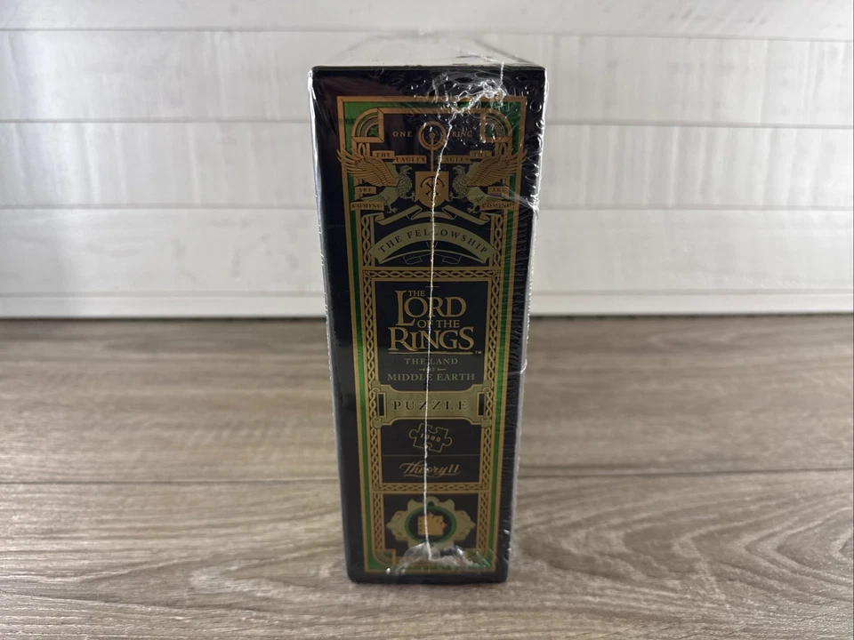 NEW Lord of the Rings Jigsaw Puzzle 1,000 Pieces Gold Foil 25.6x25.6" Gandalf - Image 4 of 4