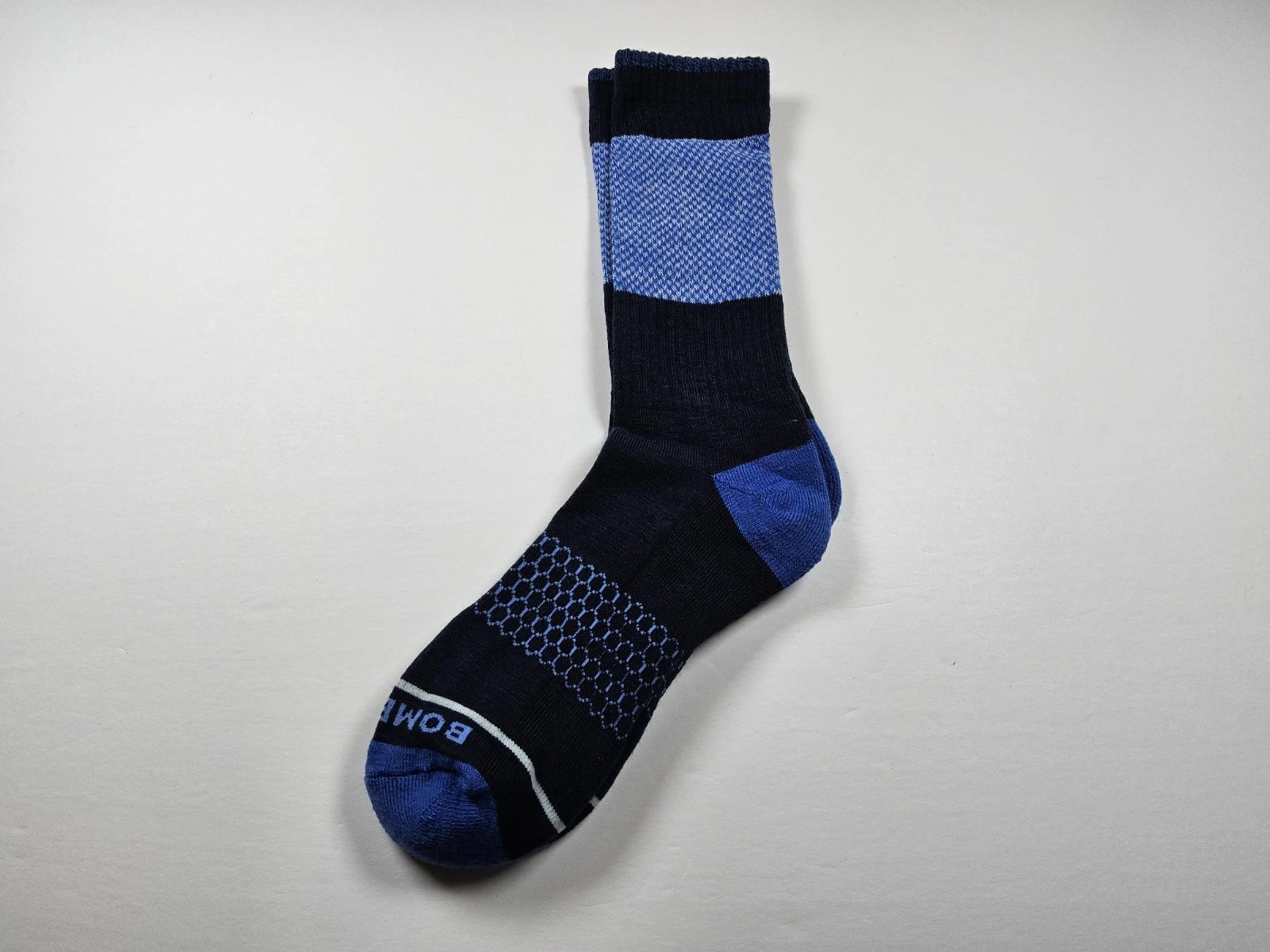 Bombas Merino Wool Blend Midweight Crew Socks Size L (Men's 9.5-13, Wo 11-13)