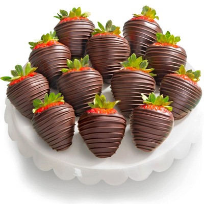 12 Dreamy Dark Chocolatey Covered Strawberries