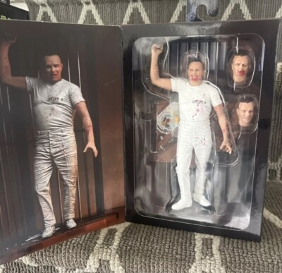 NECA Silence Of The Lambs Hannibal Lecter Prison Escape 7
