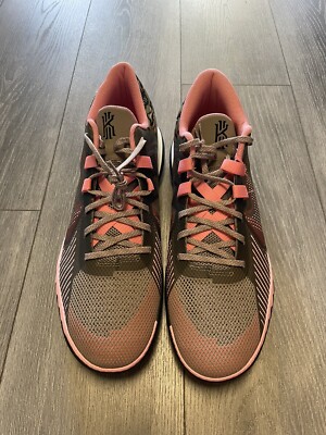 RARE Nike Kyrie Flytrap 5 Moon Fossil Pink Gaze Camo 2022  display picture 1