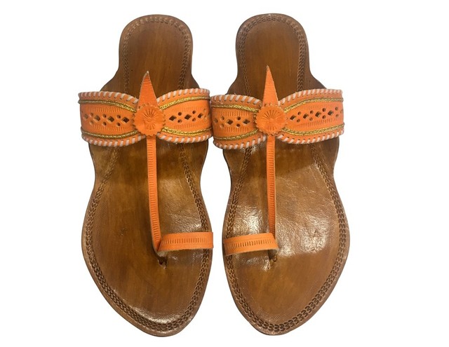 US HANDMADE INDIAN SANDALS LADIES KOLHAPURI SANDAL LADIES ETHNIC SHOE JUTI SS235 | eBay
