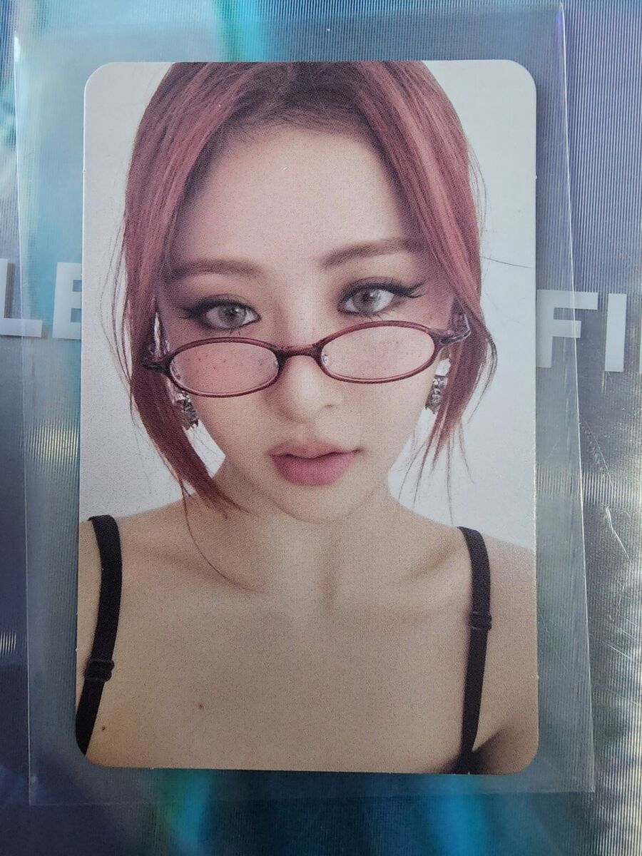 LE SSERAFIM YUNJIN CRAZY HELLO82 EXCLUSIVE PHOTOCARD | eBay LE SSERAFIM YUNJIN CRAZY HELLO82 EXCLUSIVE PHOTOCARD | eBay