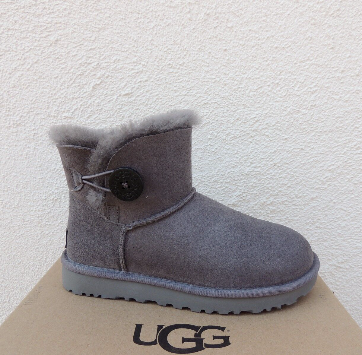 UGG W Bailey Button グレー 6 UGG W Bailey Button グレー 6 $_12.JPG?set_id=880000500F