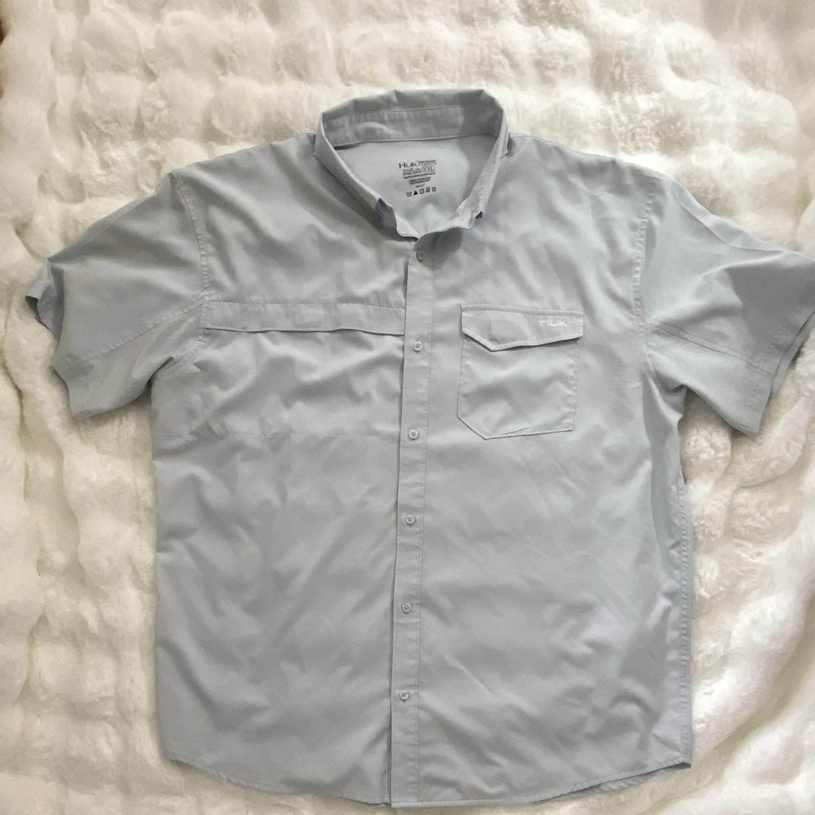 Huk Men's XXL Gray Ventilated Button-Up Fishing Shirt Short Sleeve Pockets