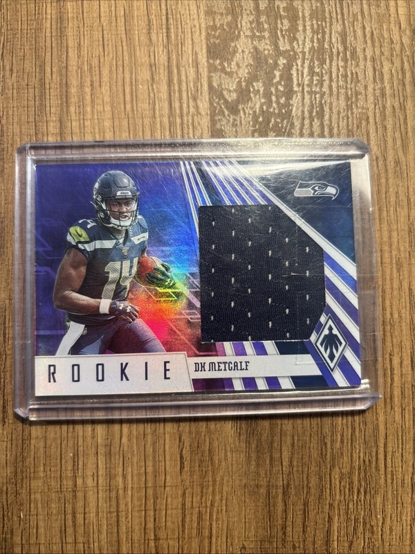 2019 Panini Phoenix - Rps Jumbo Memorabilia DK Metcalf #10 Purple /75 (MEM, RC)