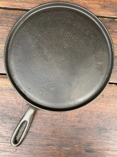 Wagner Ware Cast Iron #8 Older Logo Griddle