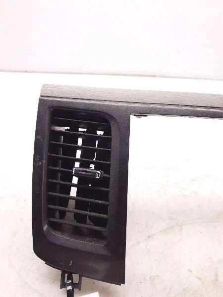 Toyota Sienna Le 2011 tablero radio bisel con ventilaciones  Foto 4 de 4