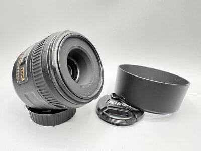 Nikon AF-S Micro Nikkor 40mm 1:2.8 G DX Objektiv #2007160-84 - Bild 1 von 4