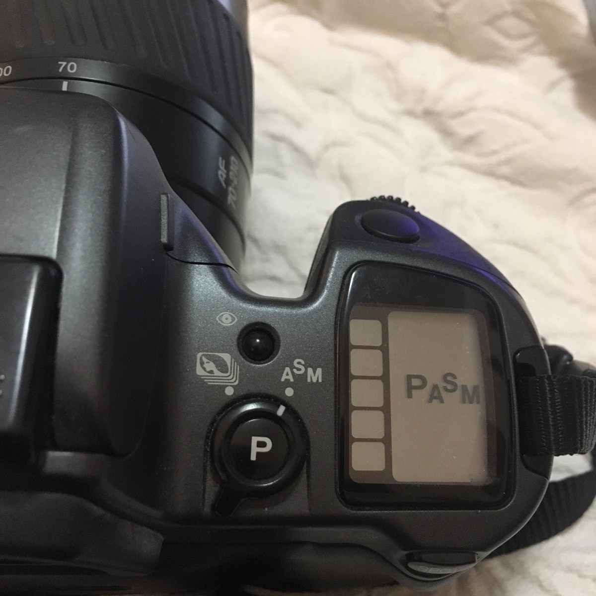 Appareil Photo Reflex Argentique Minolta Maxxum 550si - 35 Mm Avec Objectif - Très Bon état
